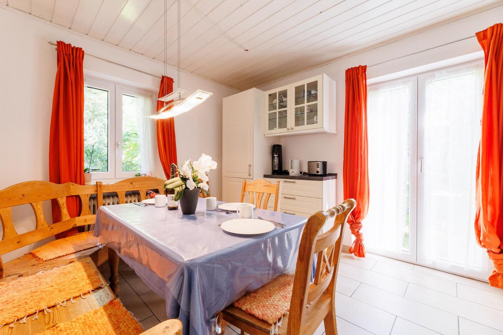 Haus Mit Wunderschoenem Ausblick Und Garten ガルミッシュ・パルテンキルヒェン エクステリア 写真