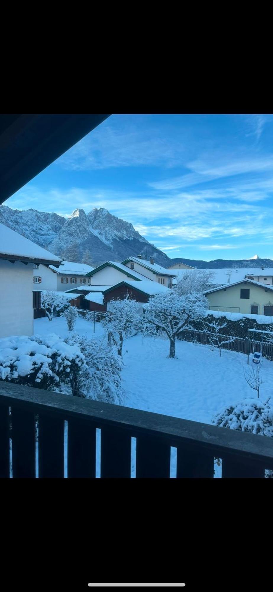 Haus Mit Wunderschoenem Ausblick Und Garten ガルミッシュ・パルテンキルヒェン エクステリア 写真
